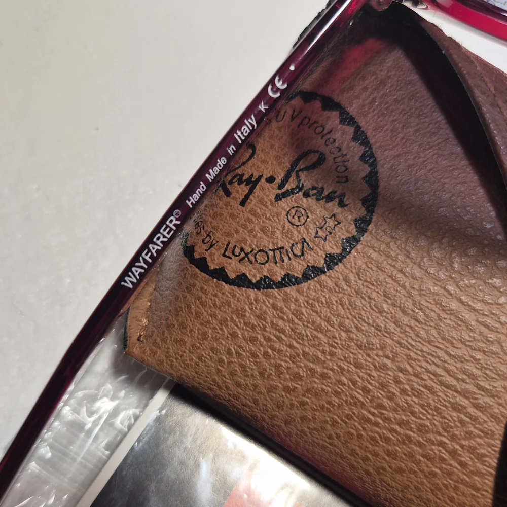 Ray Ban Original Wayfarer Colorblock Sunglasses in Red Womens - Picture 11 of 16